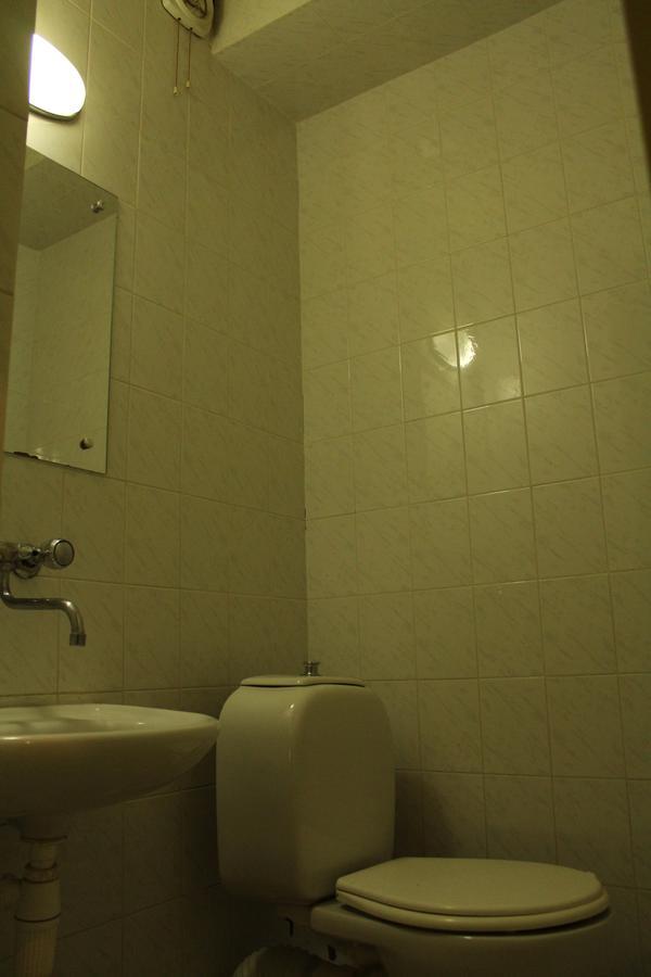Herrmas Hostel Тбилиси Экстерьер фото