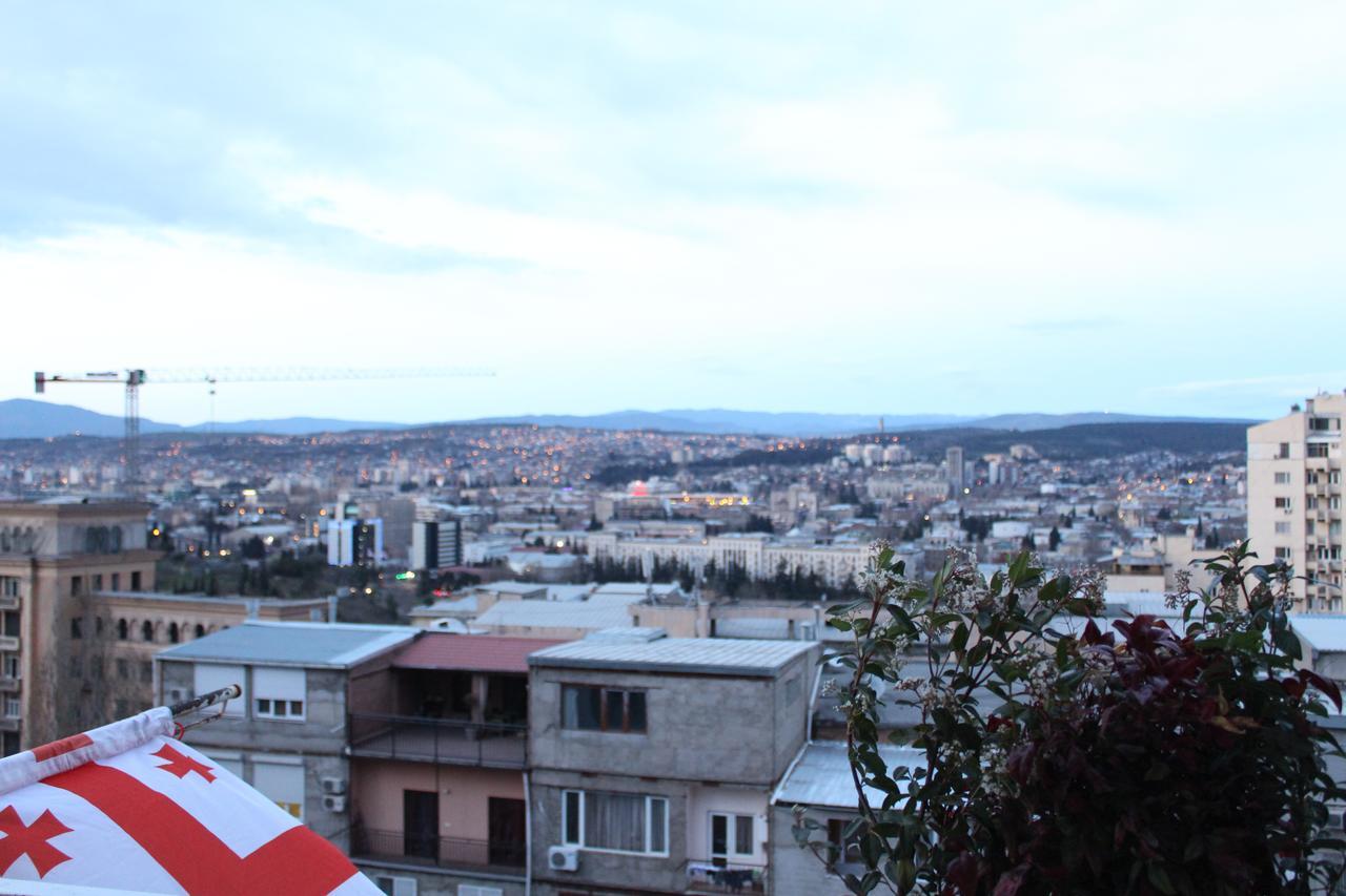 Herrmas Hostel Тбилиси Экстерьер фото