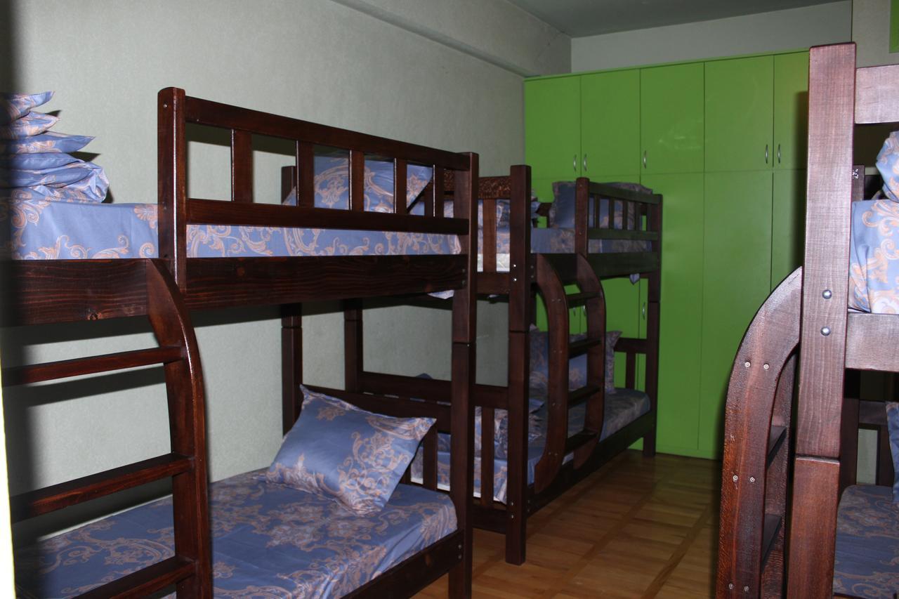 Herrmas Hostel Тбилиси Экстерьер фото
