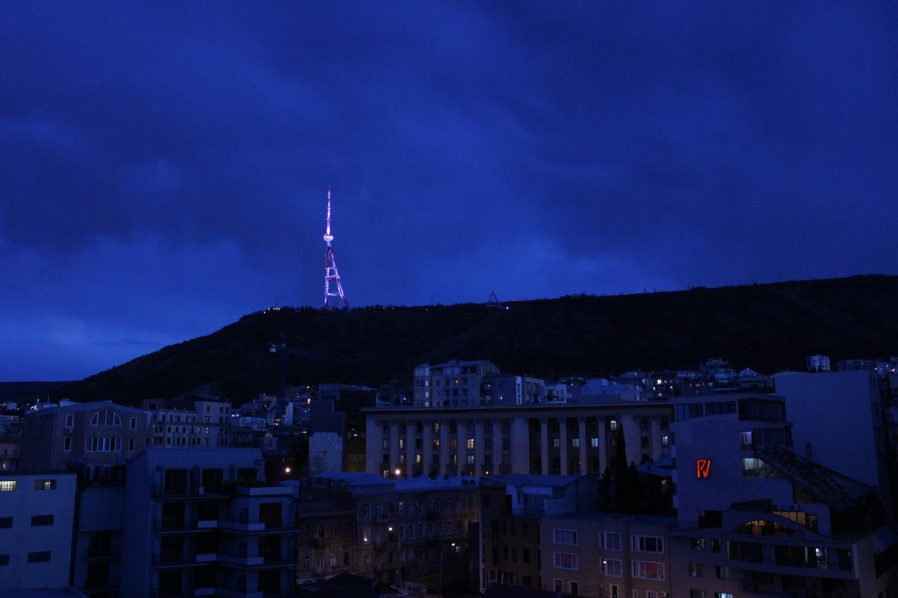 Herrmas Hostel Тбилиси Экстерьер фото
