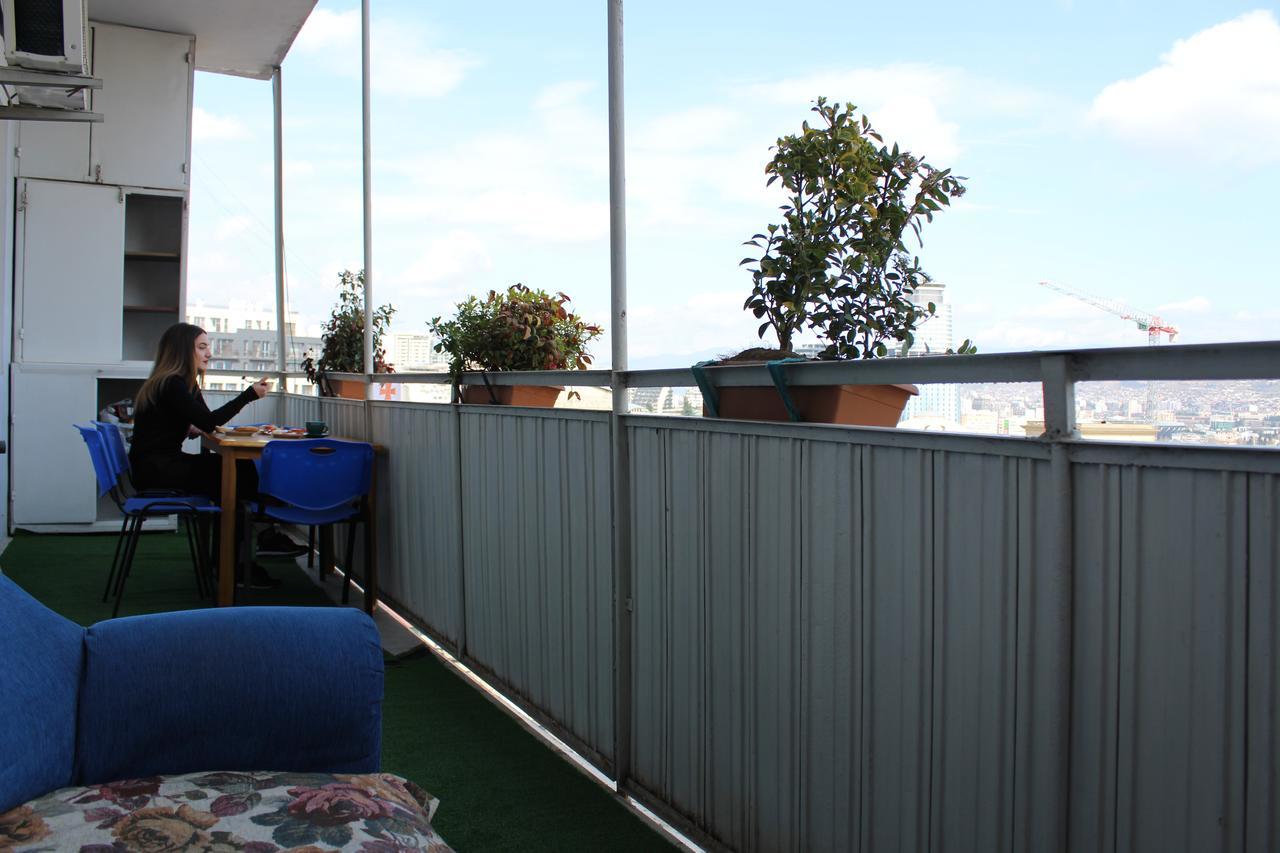 Herrmas Hostel Тбилиси Экстерьер фото
