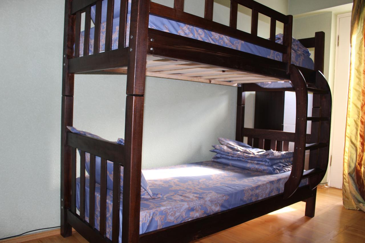 Herrmas Hostel Тбилиси Экстерьер фото